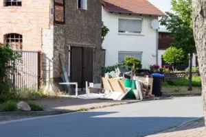 Was kostet die Entrümpelung eines Hauses?